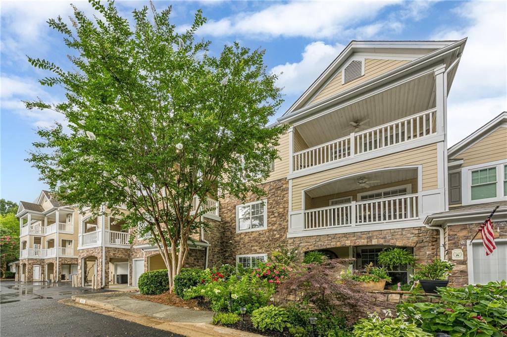 422 Pembrooke Cir., Alpharetta, GA 30004