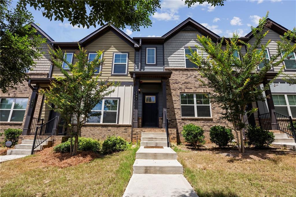 1004 Bayrose Cir., East Point, GA 30344