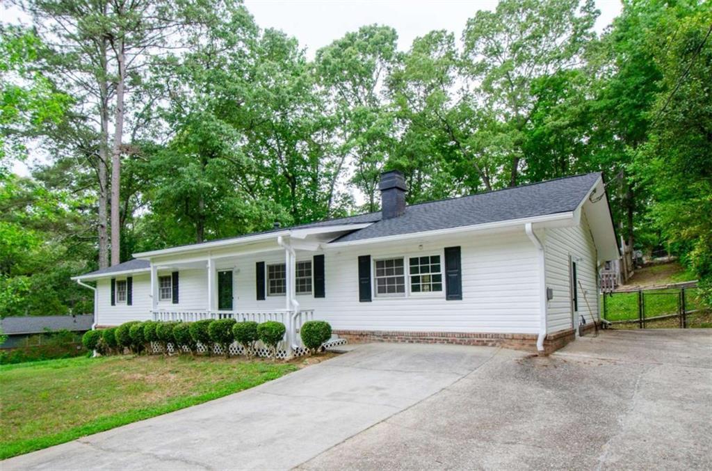 2923 Bicentennial Dr., Stone Mountain, GA 30087