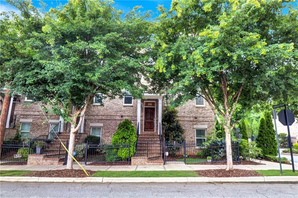326 Brownstones Cir., Atlanta, GA 30312