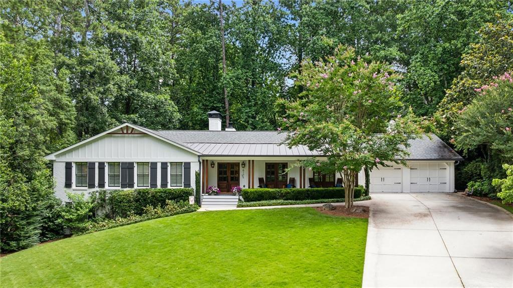 6175 Weatherly Dr., Sandy Springs, GA 30328