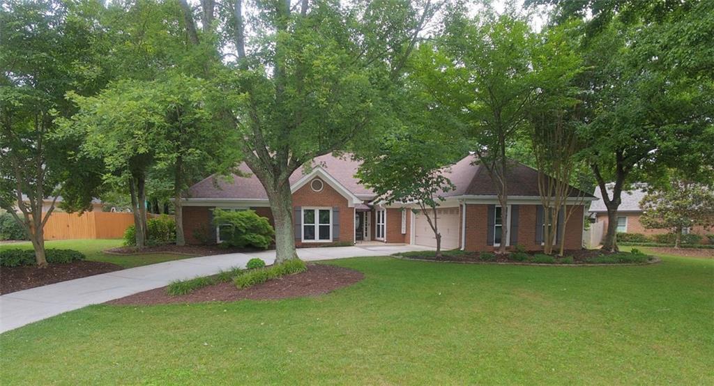 11940 Wexford Club Dr., Roswell, GA 30075