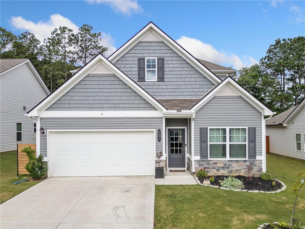 221 Sycamore Dr., Calhoun, GA 30701