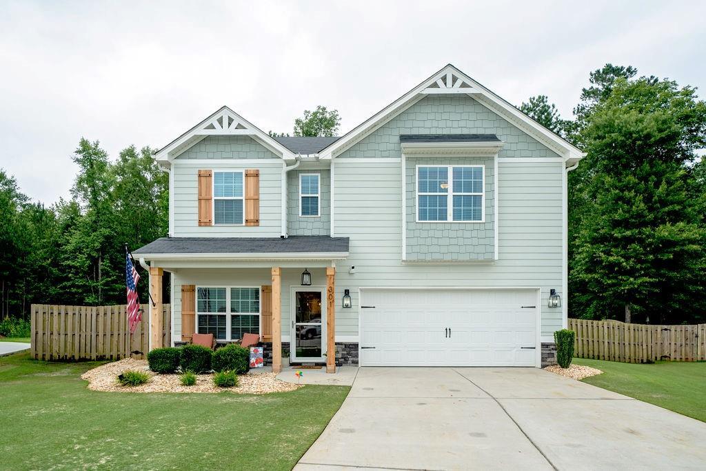 301 Briandwood Dr., Newnan, GA 30265