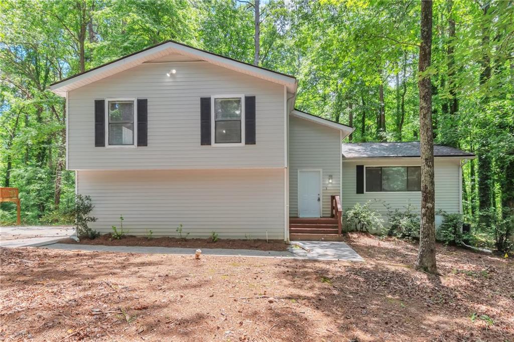 5215 Mainstreet Park Dr., Stone Mountain, GA 30088