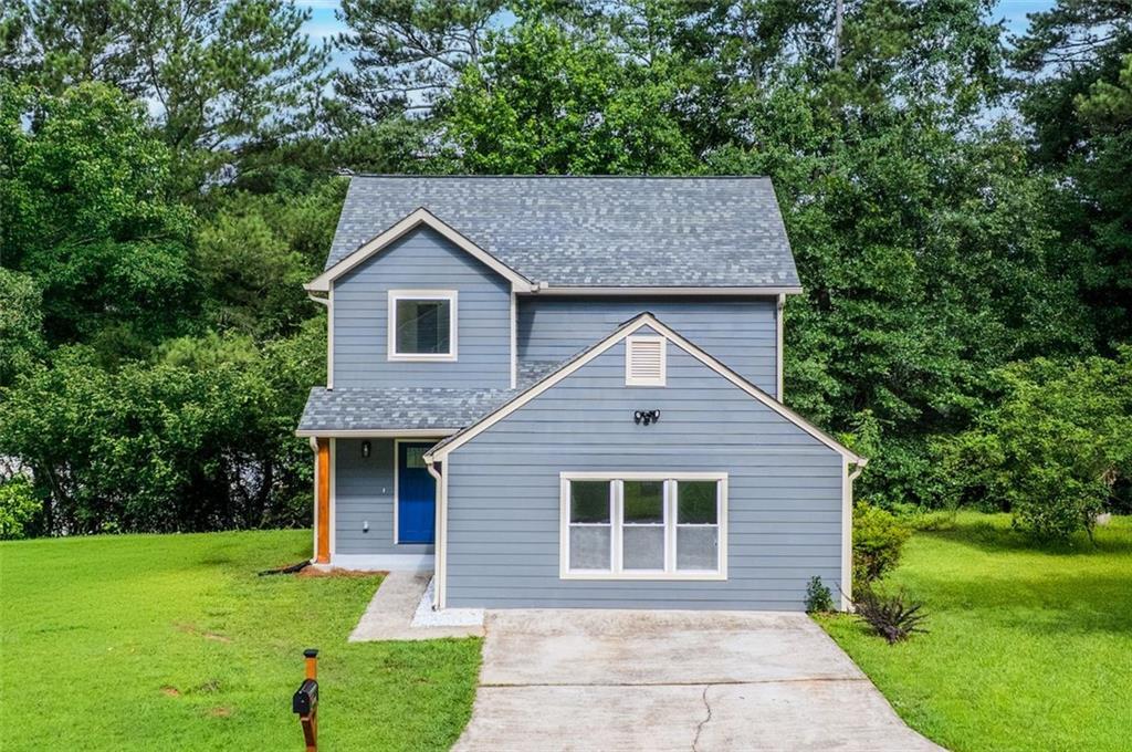 597 Woodcrest Manor Dr., Stone Mountain, GA 30083