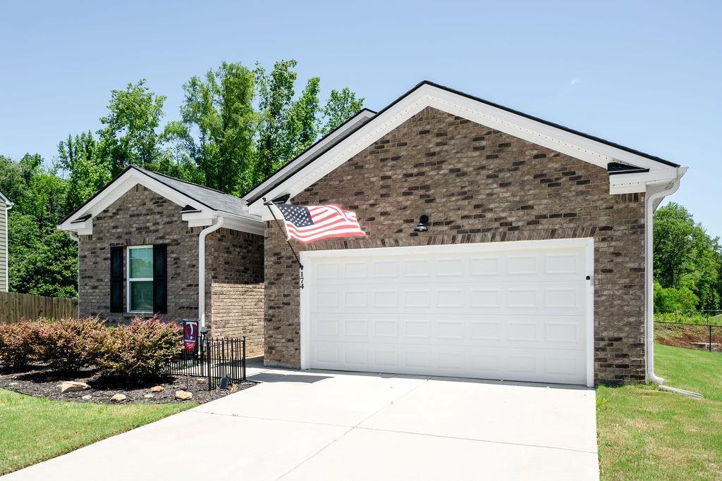 174 Silver Birch Pass, Newnan, GA 30265
