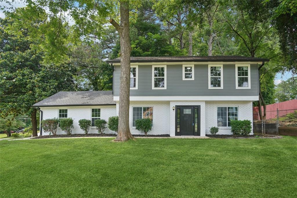 2079 Wellborn Rd., Lithonia, GA 30058