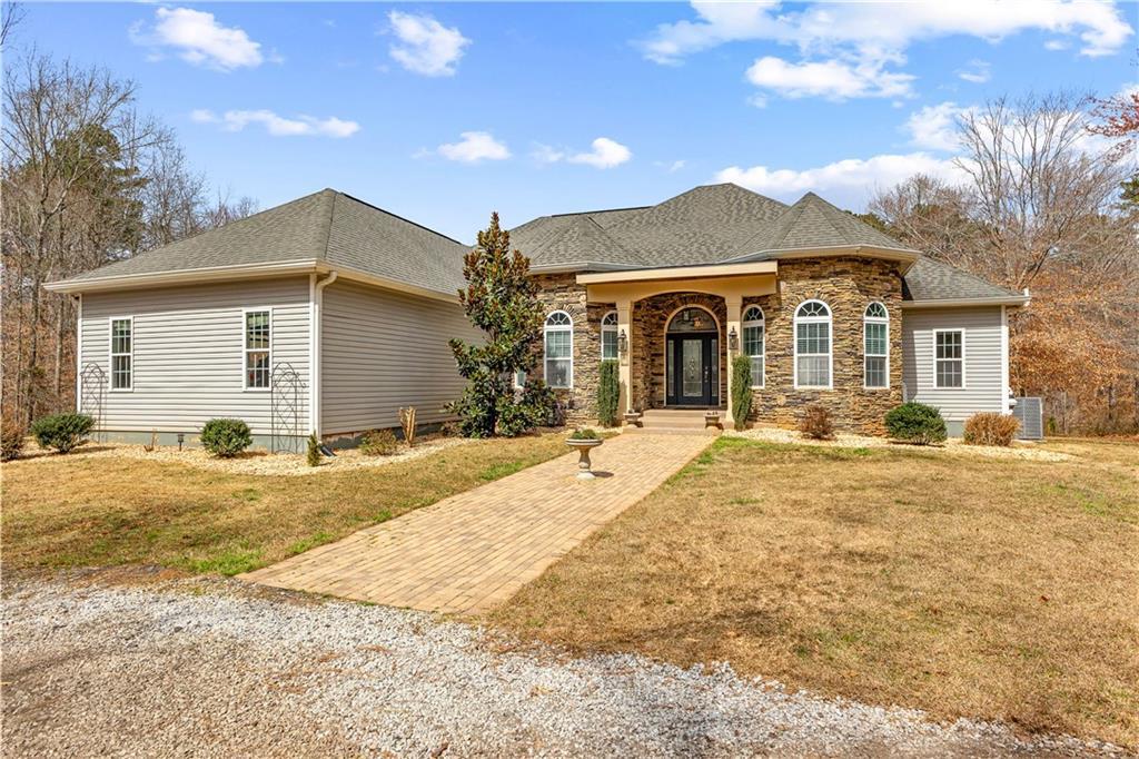 1452 Redwine Rd., Fayetteville, GA 30215