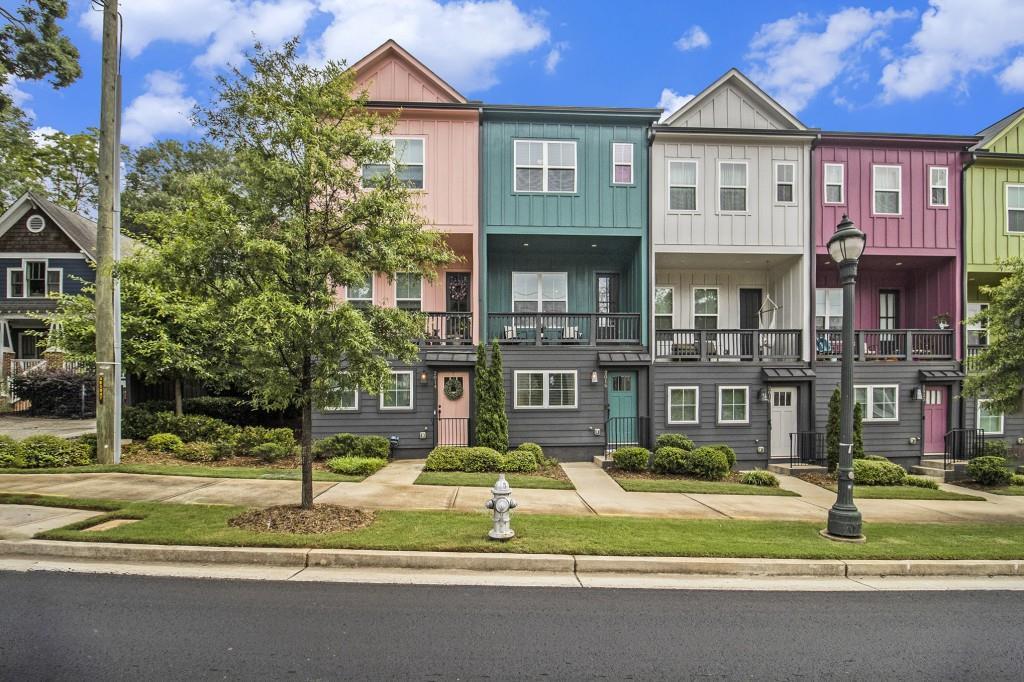 2016 Bixby Byway Dr., Atlanta, GA 30317