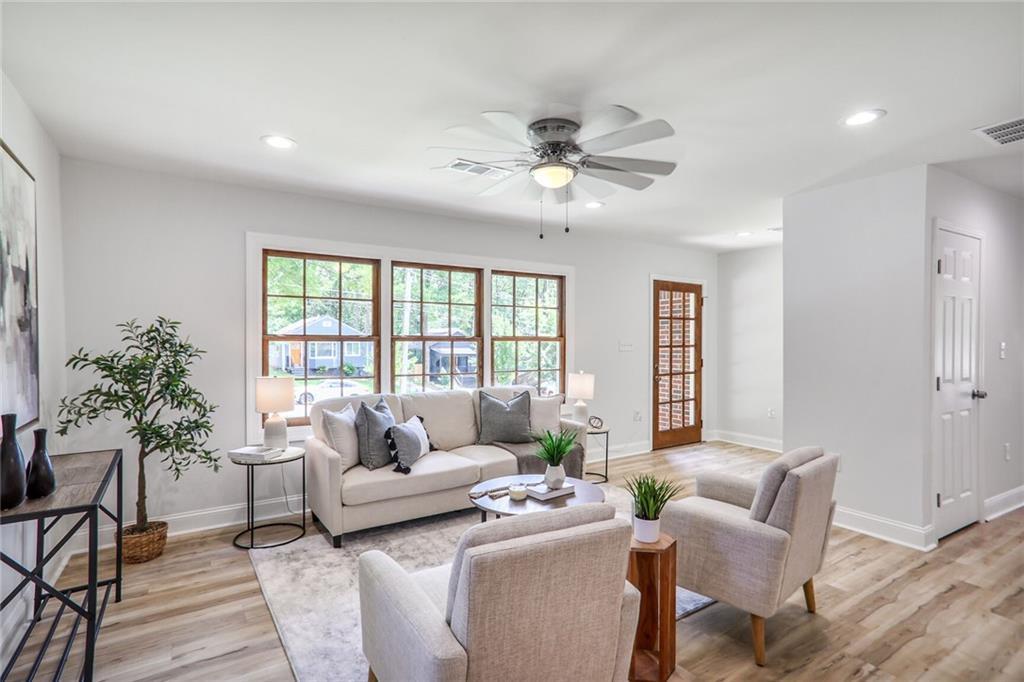 911 Oakland Dr., Atlanta, GA 30310