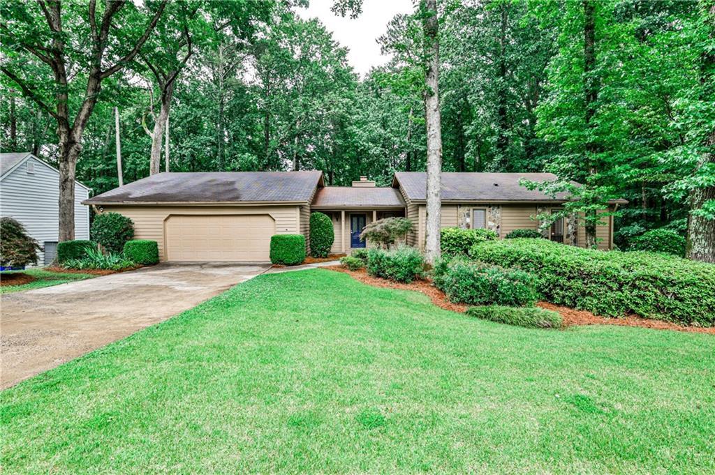2528 Chimney Springs Dr., Marietta, GA 30062