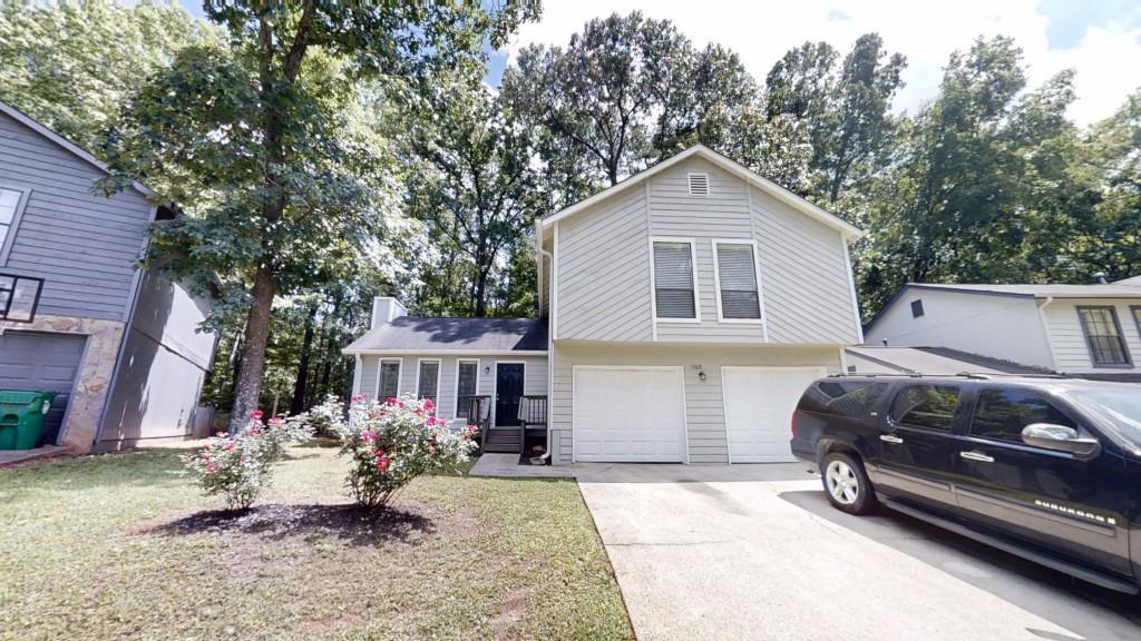 1169 Oaks Pl., Stone Mountain, GA 30083