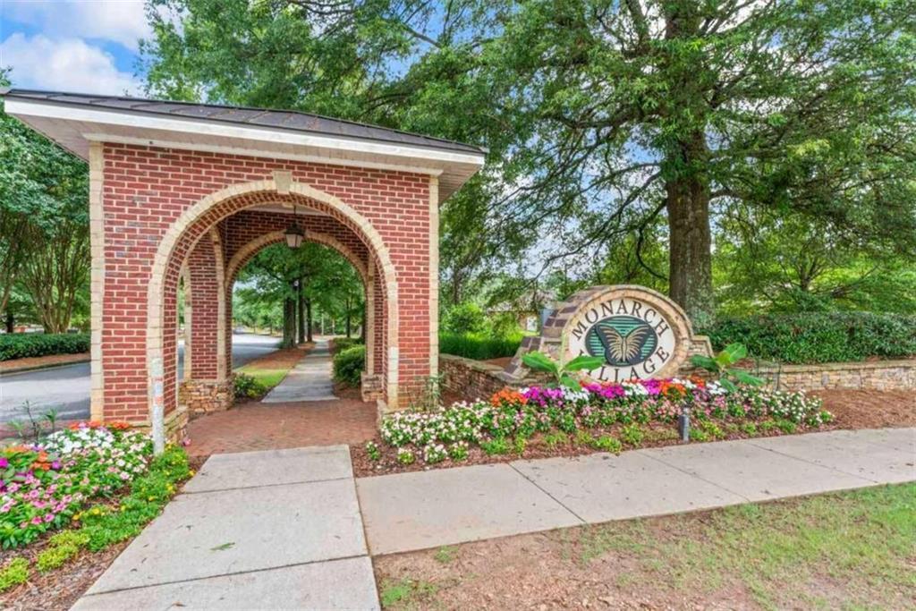 615 Brookwater Dr., Stockbridge, GA 30281