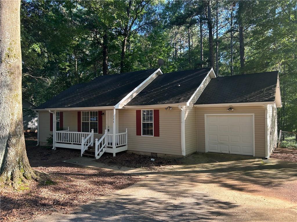 796 Cohran Store Rd., Douglasville, GA 30134