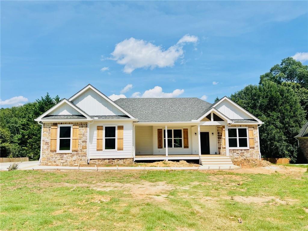 24 Applewood Ln., Taylorsville, GA 30178