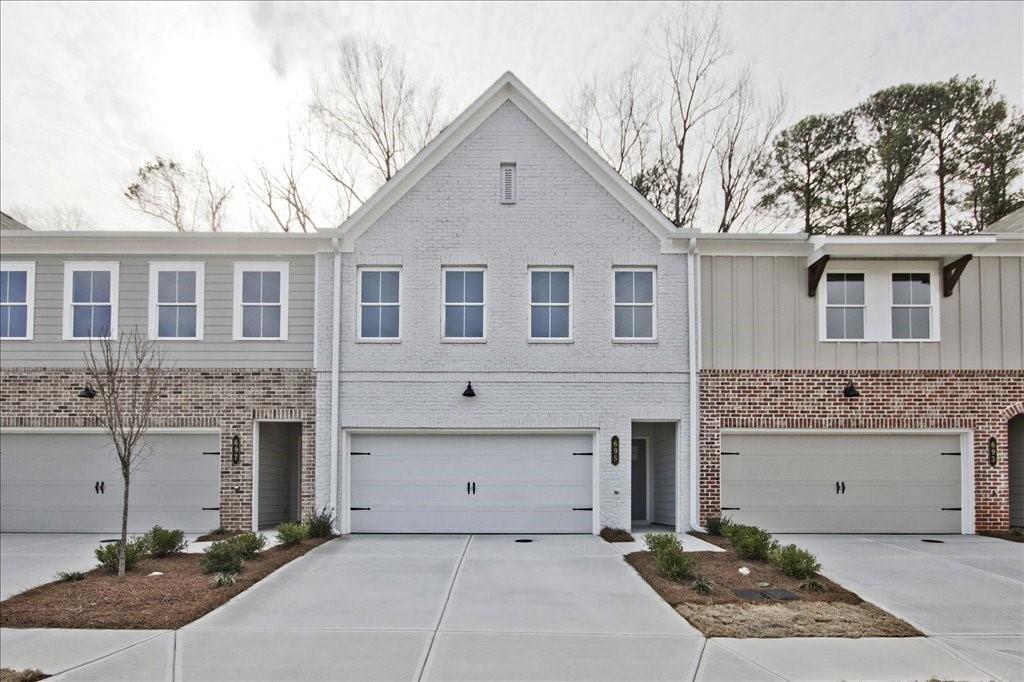 695 Sunstone Ln., Lawrenceville, GA 30043