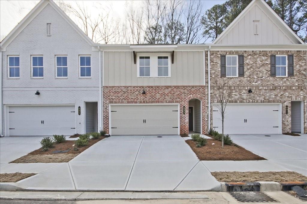 693 Sunstone Ln., Lawrenceville, GA 30043