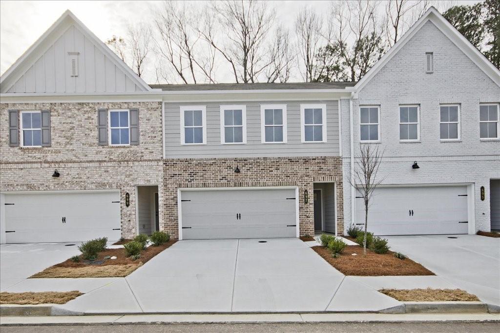 697 Sunstone Ln., Lawrenceville, GA 30043