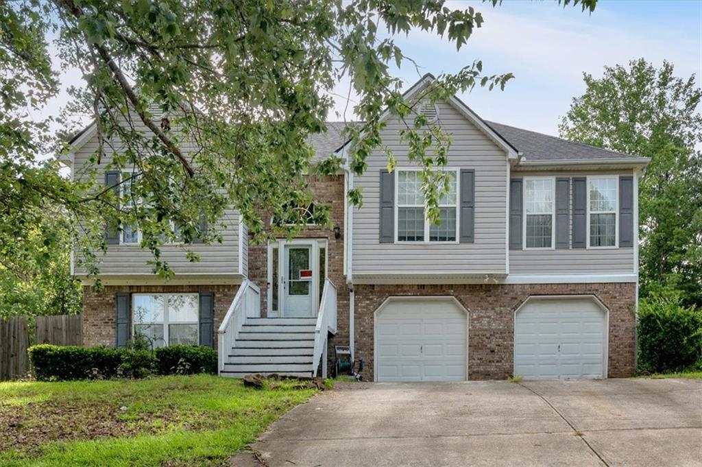 700 Walkingstick Dr., Douglasville, GA 30134