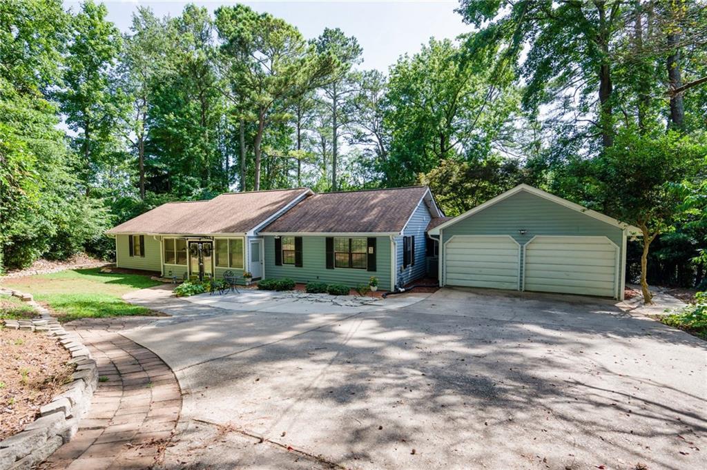 2639 Hummingbird Dr., Duluth, GA 30096
