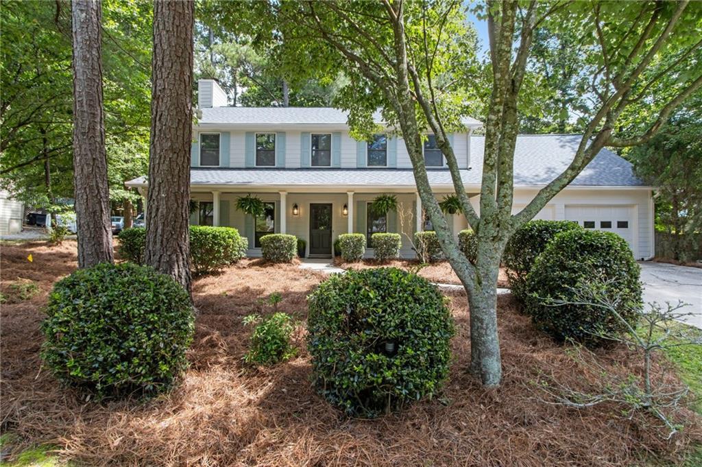 9165 Eves Cir., Roswell, GA 30076