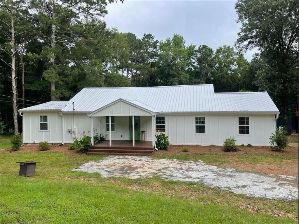 407 Johnstonville Rd., Barnesville, GA 30204
