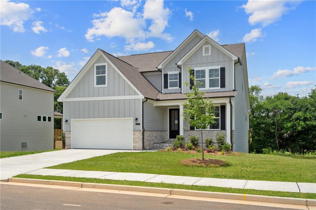 670 Grand Wehunt Dr., Hoschton, GA 30548