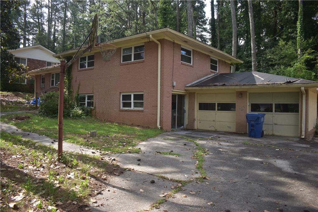 3798 King Henry Rd., Atlanta, GA 30331
