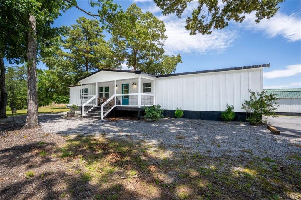 437 Crabapple Rd., Dahlonega, GA 30533