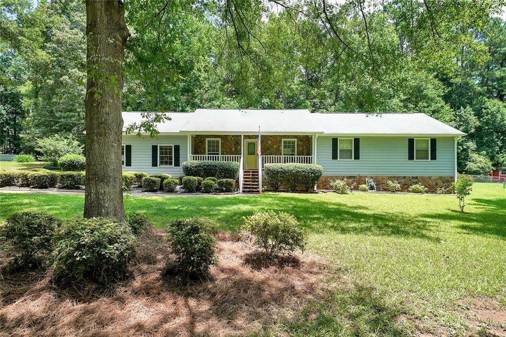 180 Kim Tr., Stockbridge, GA 30281