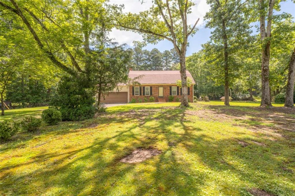 1434 Cullpepper Rd., Calhoun, GA 30701