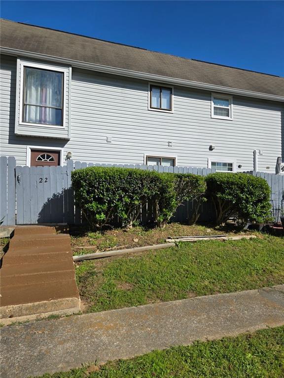22 Fairview Dr., Jonesboro, GA 30238