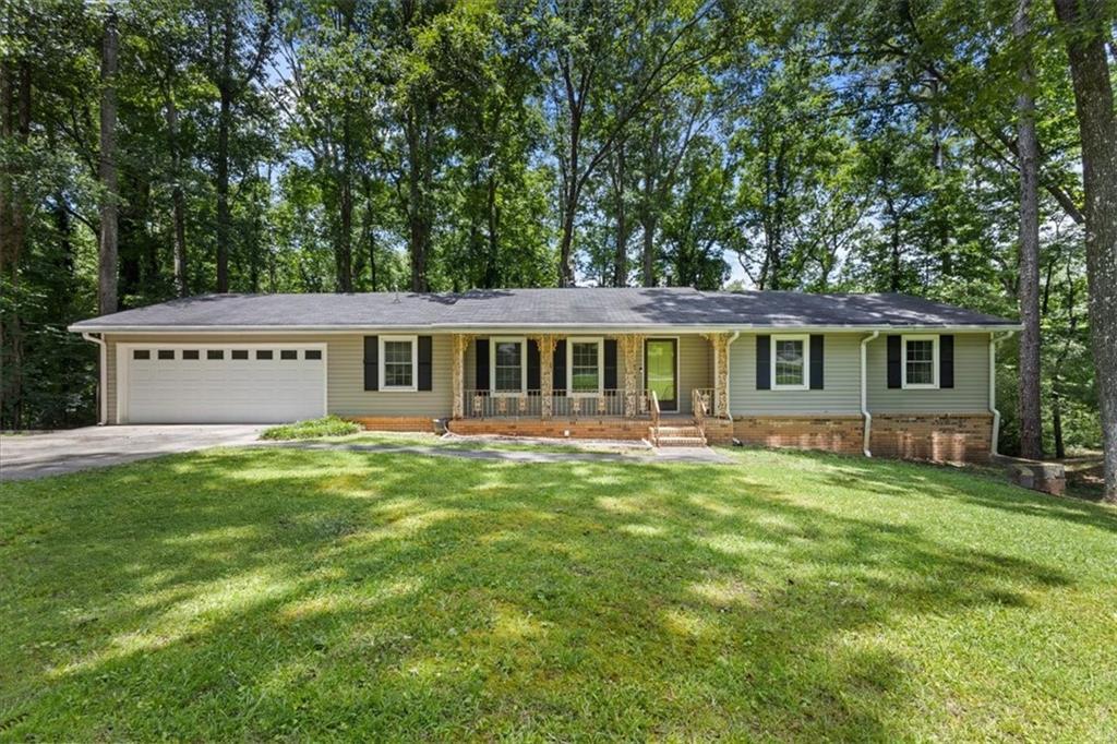 3957 Evans Dr., Lithia Springs, GA 30122