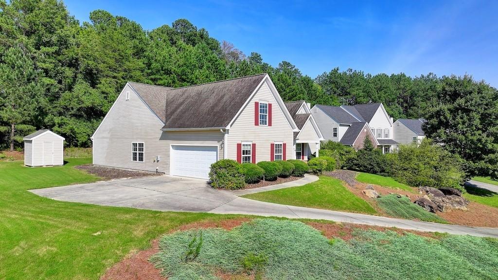 6434 Mossy Boulder Dr., Flowery Branch, GA 30542
