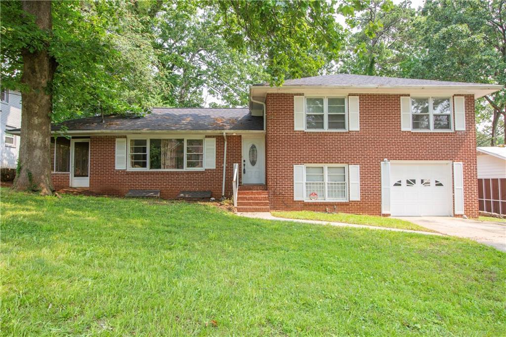 1558 Boulderwoods Dr., Atlanta, GA 30316