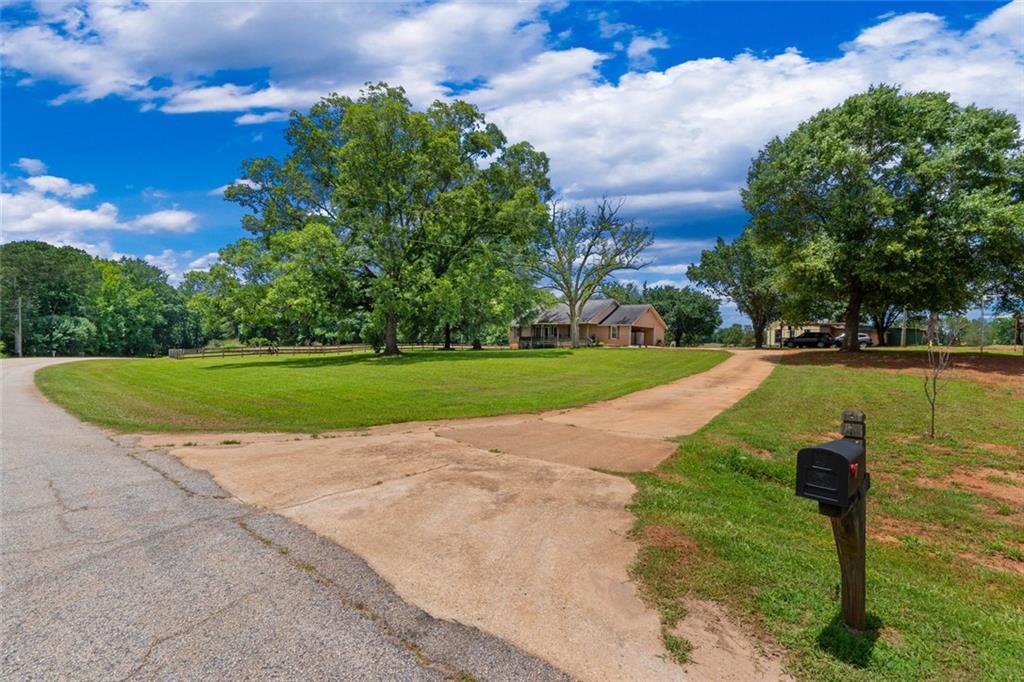 1013 Amber Stapp Studdard Rd., Social Circle, GA 30025