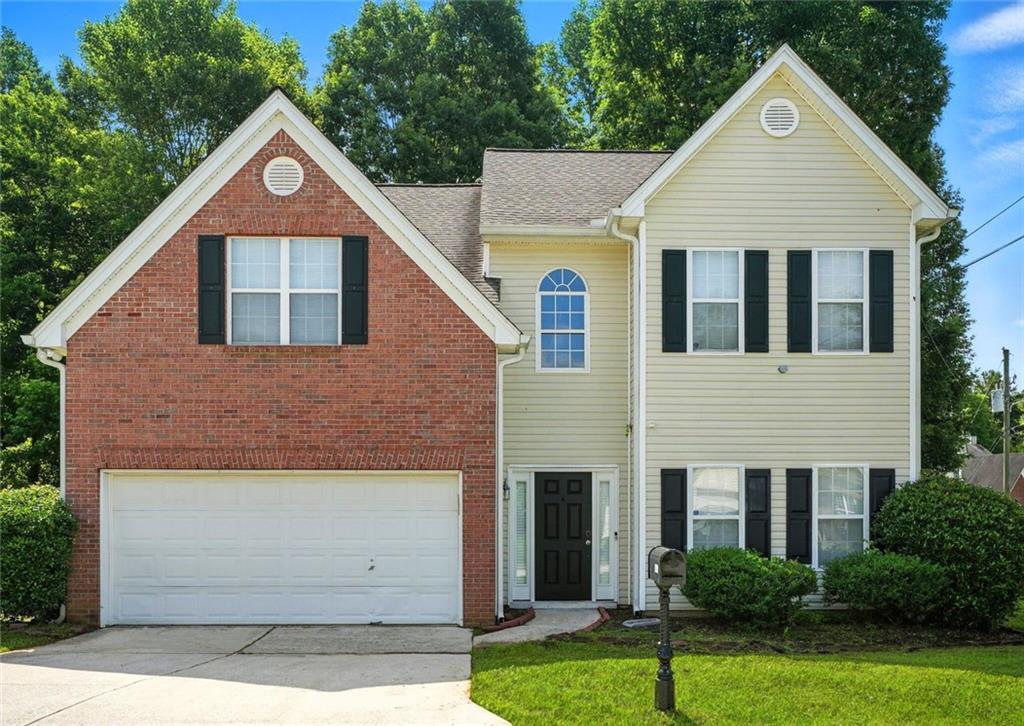 5487 Walnut Ln., Stonecrest, GA 30038