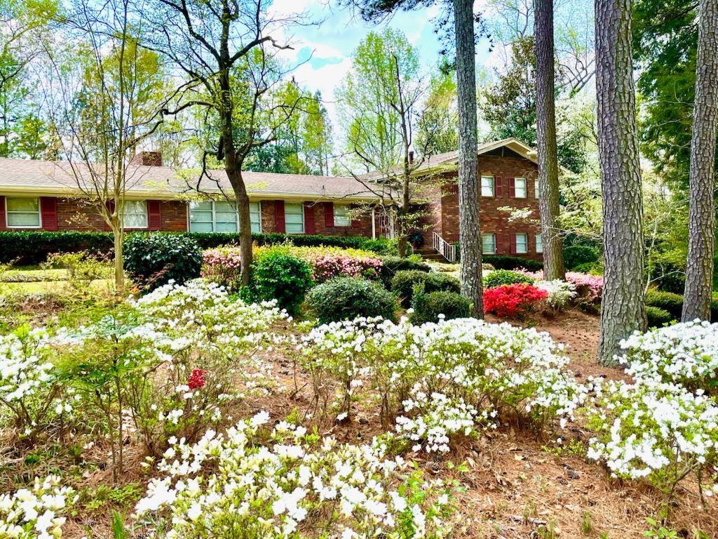 1534 Cooper Lake Rd., Smyrna, GA 30082