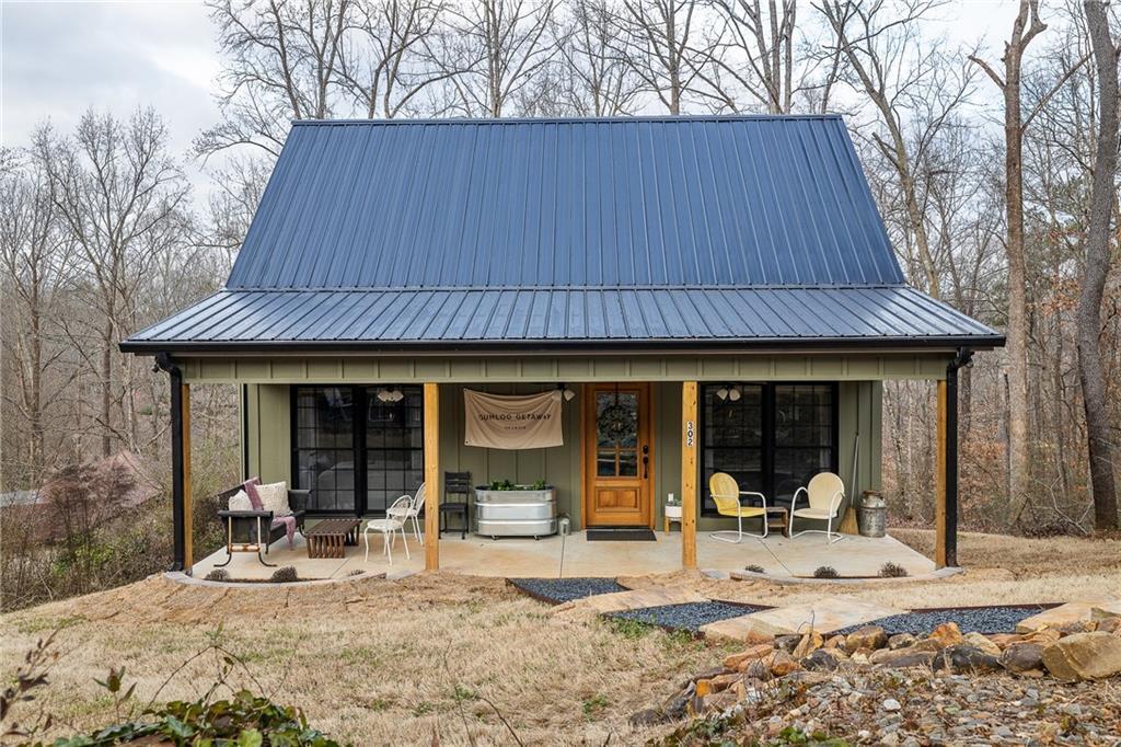 302 Gumlog Dr., Lavonia, GA 30553