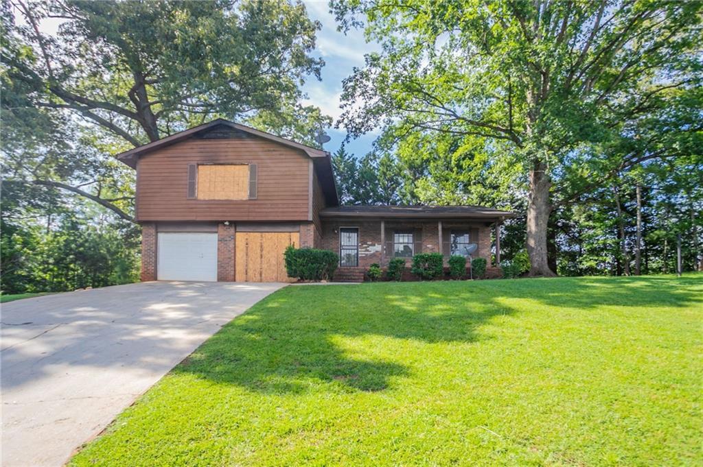 3600 River Hills Ct., Ellenwood, GA 30294
