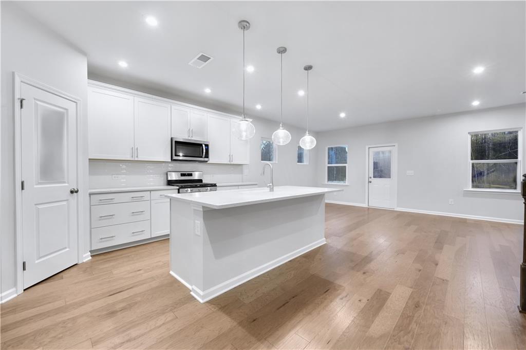 6096 Marigold Way, Atlanta, GA 30349