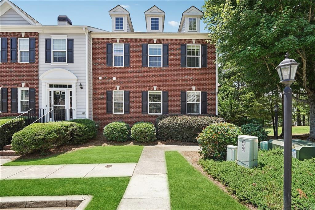 350 Eagle Tiff Dr., Sugar Hill, GA 30518