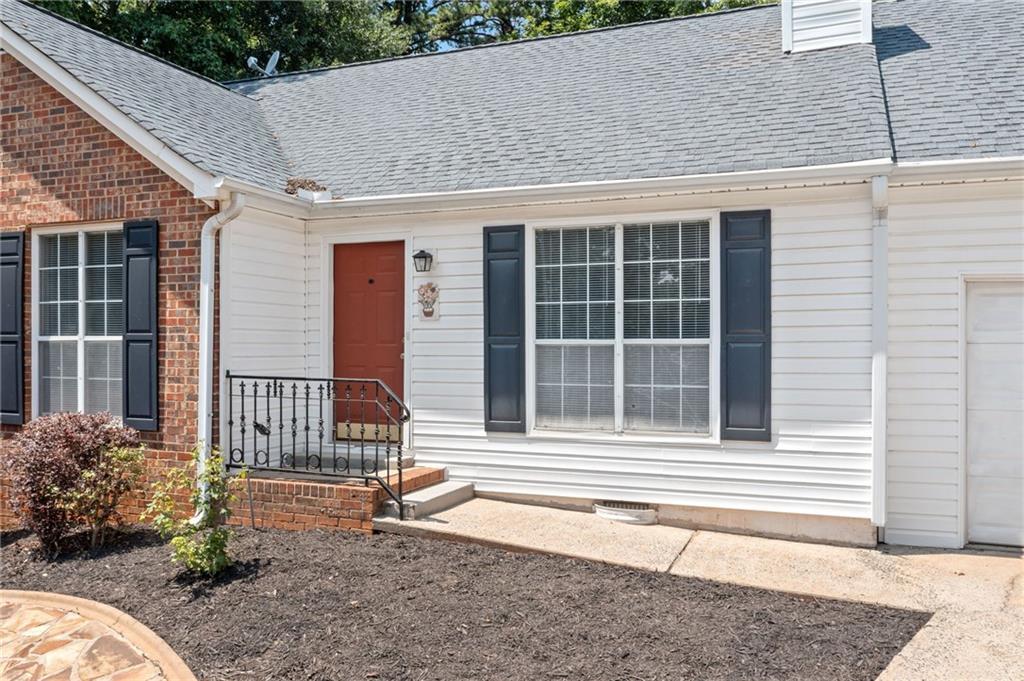 3997 Paloverde Dr., Kennesaw, GA 30144