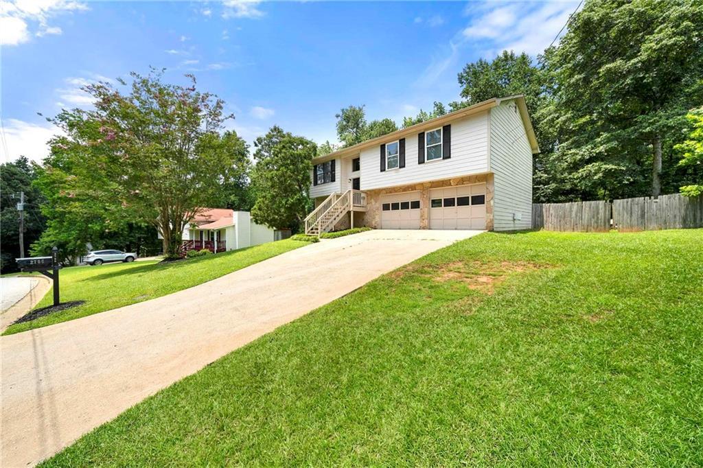 2706 Del Ridge Dr., Douglasville, GA 30135