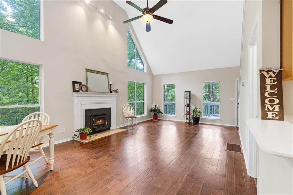 129 Jump St., Talking Rock, GA 30175