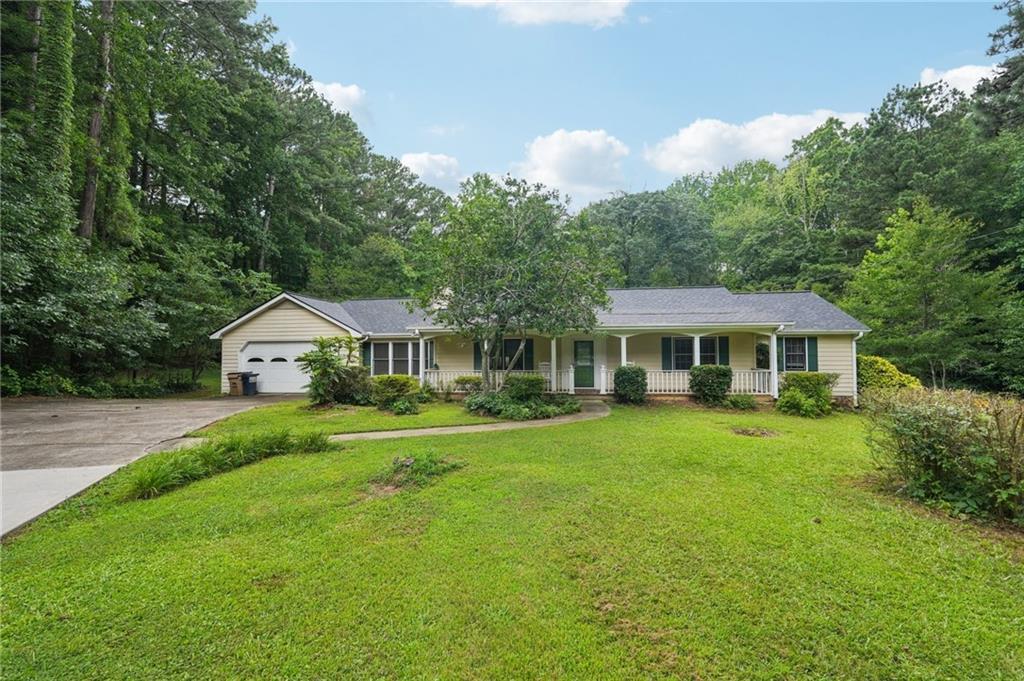 130 Cherecobb Dr., Woodstock, GA 30188