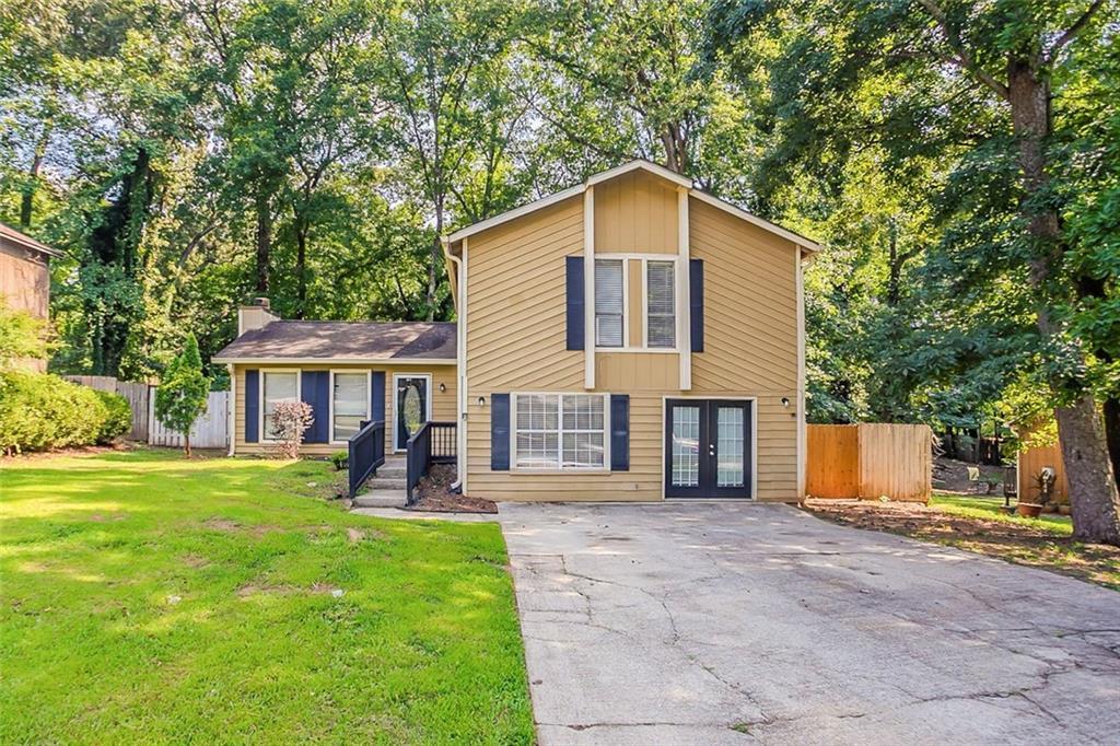 5383 Forest East Ln., Stone Mountain, GA 30088