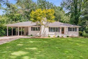 1328 Springdale Rd., Gainesville, GA 30501