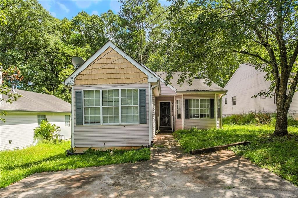 629 Sandys Ln., Atlanta, GA 30354